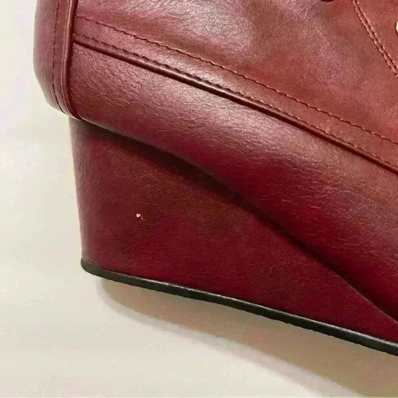 Twisted women’s Sweater knit wedge ankle boots size 9 burgundy - Picture 4 of 11